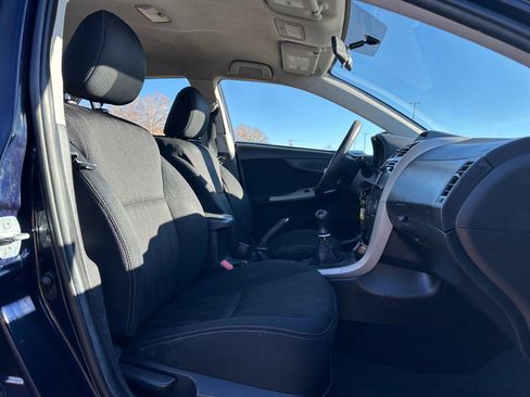 Used 2013 Toyota Corolla S image 26