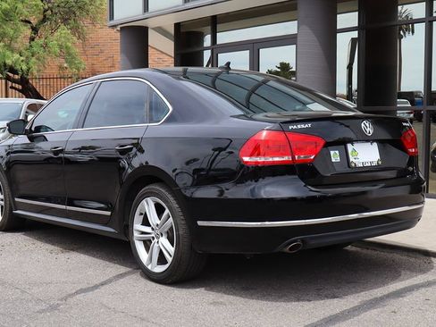 Used 2015 Volkswagen Passat TDI SEL Premium FWD image 9