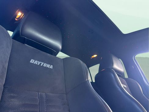 Used 2019 Dodge Charger Scat Pack w/ Daytona Edition Group image 16