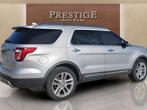 Used 2017 Ford Explorer Limited image 13