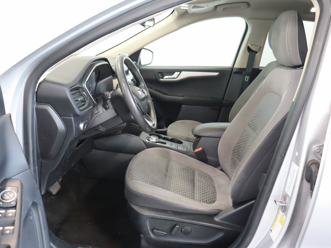 Used 2020 Ford Escape SE FWD image 8