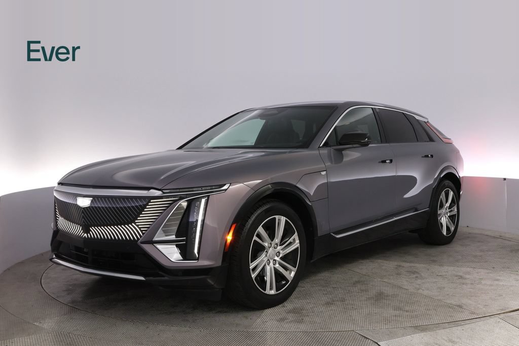 Used 2024 Cadillac Lyriq Tech AWD/4WD image 2