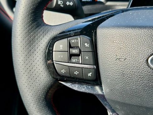 Used 2025 Ford Explorer ST-Line AWD/4WD image 13