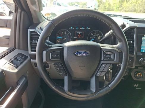 Used 2018 Ford F150 XLT w/ Equipment Group 302A Luxury image 19