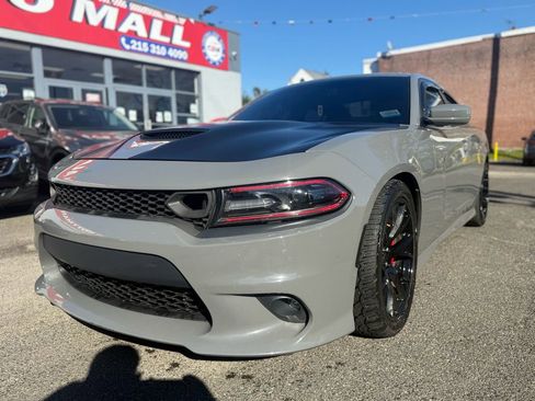 Used 2018 Dodge Charger R/T Scat Pack RWD image 1