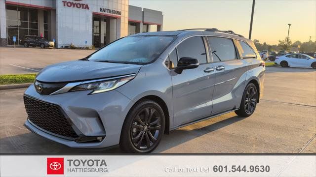 Certified 2024 Toyota Sienna XSE w/ XSE Premium Package FWD image 1