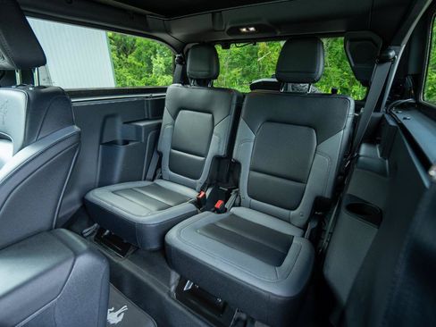 Used 2024 Ford Bronco Big Bend w/ Sasquatch Package AWD/4WD image 21