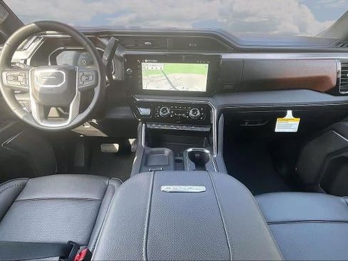 New 2026 GMC Sierra 2500 Denali w/ Technology Package AWD/4WD image 5