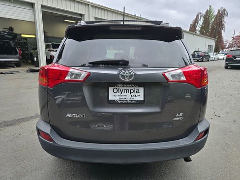 Used 2013 Toyota RAV4 LE AWD/4WD image 3