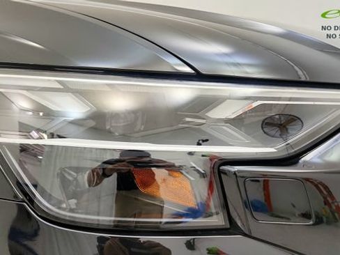 Used 2024 Audi Q8 Premium Plus AWD/4WD image 22