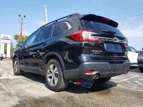 Used 2023 Subaru Ascent Premium w/ Convenience Package AWD/4WD image 5
