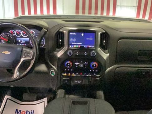 Used 2022 Chevrolet Silverado 1500 LTZ w/ LTZ Premium Package AWD/4WD image 17