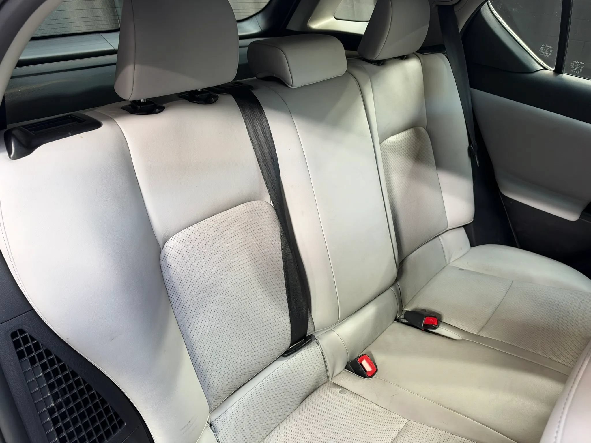 Used 2012 Lexus CT 200h Premium w/ Leather Pkg FWD image 29