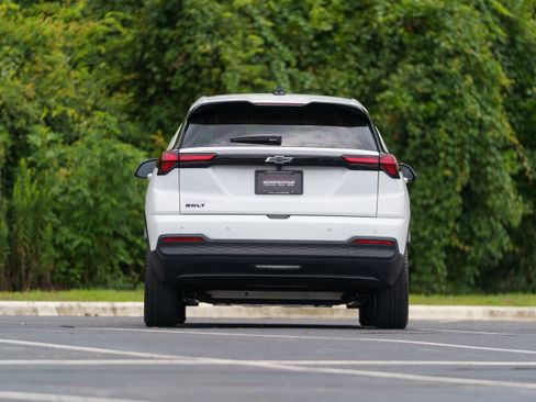 Used 2027 Chevrolet Bolt LT w/ Comfort Package FWD image 40