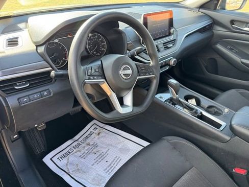 Used 2025 Nissan Altima 2.5 SV image 12