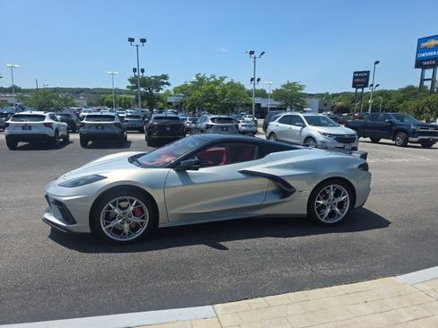 Used 2023 Chevrolet Corvette Stingray Premium Conv w/ Z51 Performance Package RWD image 7