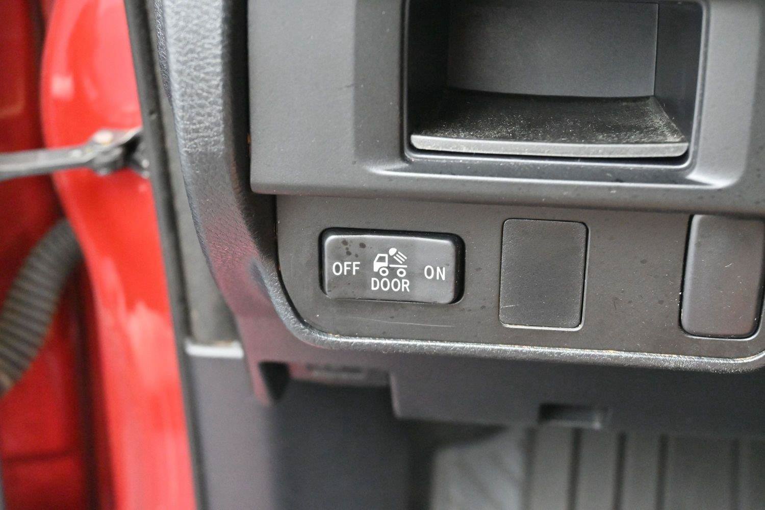 Used 2016 Toyota Tacoma SR5 w/ Towing Package RWD image 25