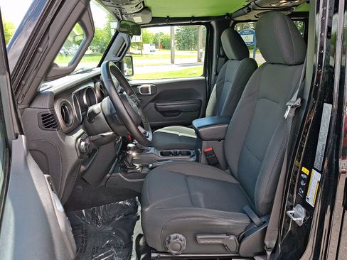 Used 2021 Jeep Wrangler Unlimited Sport AWD/4WD image 13