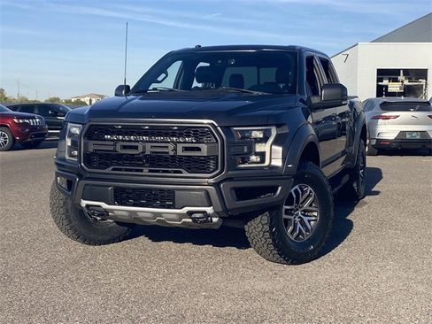 Used 2018 Ford F150 Raptor w/ Equipment Group 802A Luxury image 3