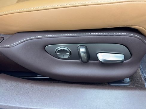 Used 2020 Lexus LS 500 image 47