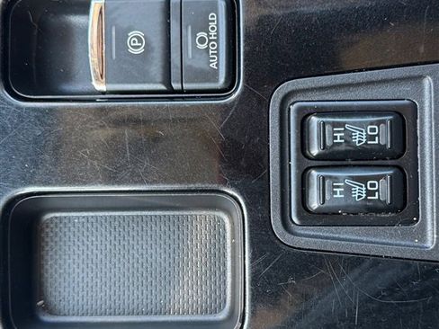 Used 2020 Mitsubishi Outlander FWD image 17