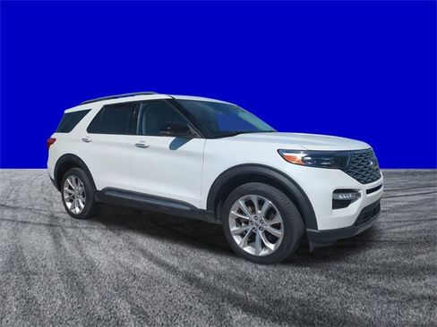 Certified 2023 Ford Explorer Platinum w/ Technology Package image 2
