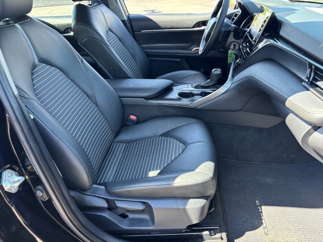 Used 2022 Toyota Camry SE w/ Carpet Mat Package (TMS) FWD image 11