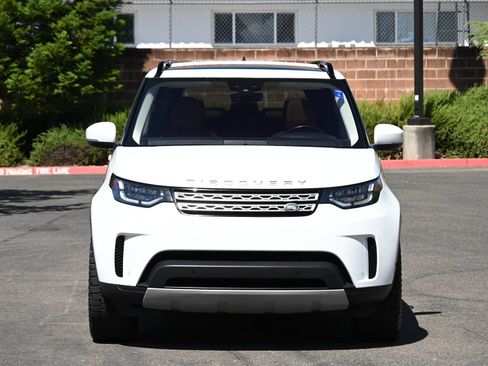 Used 2019 Land Rover Discovery HSE AWD/4WD image 2