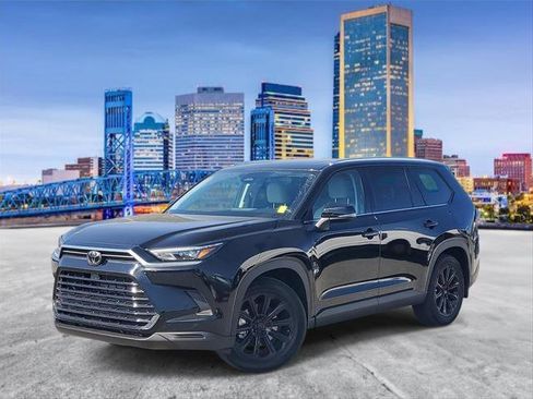 Certified 2025 Toyota Grand Highlander XLE image 1