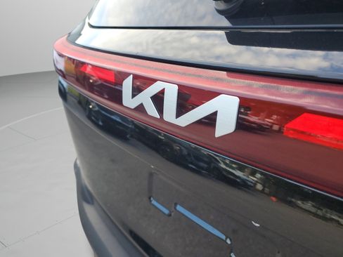 Certified 2026 Kia Seltos LX AWD/4WD image 31