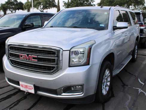Used 2015 GMC Yukon XL SLT w/ Open Road Package RWD image 6