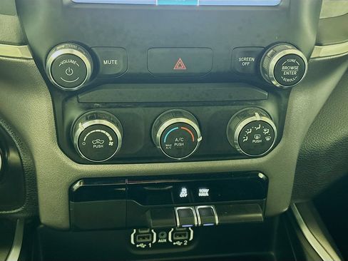 Used 2022 RAM 1500 Big Horn AWD/4WD image 25