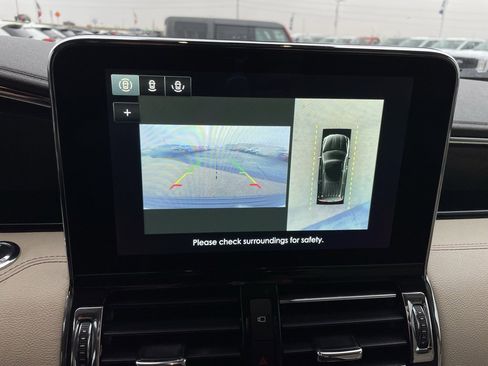 Used 2021 Lincoln Navigator Reserve w/ Luxury Package image 22