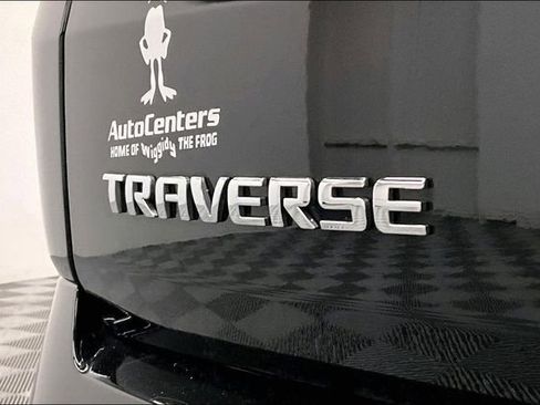 Used 2023 Chevrolet Traverse High Country w/ LPO, Floor Liner Package FWD image 9