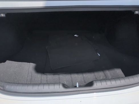 Used 2025 Hyundai Elantra SE FWD image 11