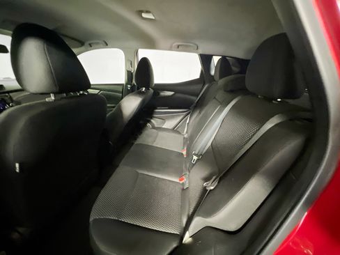Used 2019 Nissan Rogue Sport S w/ Appearance Package FWD image 28