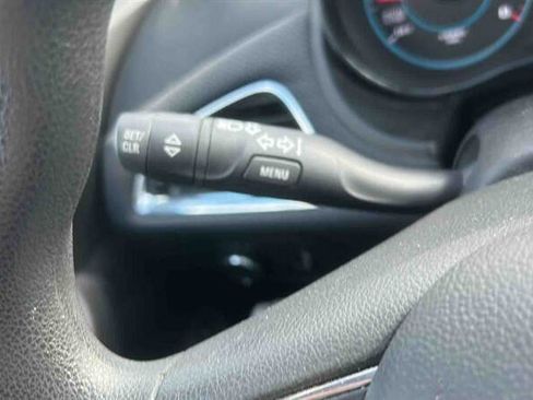 Used 2018 Chevrolet Cruze LS FWD image 17