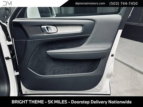 Used 2025 Volvo XC40 B5 Core w/ Protection Package Premier AWD/4WD image 27