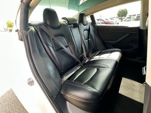 Used 2018 Tesla Model 3 Mid Range image 30