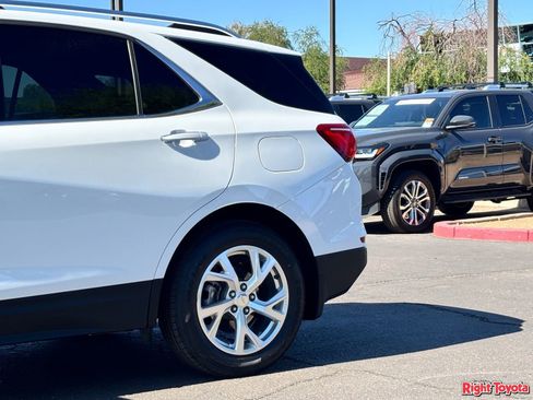 Used 2020 Chevrolet Equinox Premier FWD image 9
