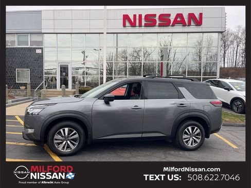 Certified 2023 Nissan Pathfinder SL AWD/4WD image 2