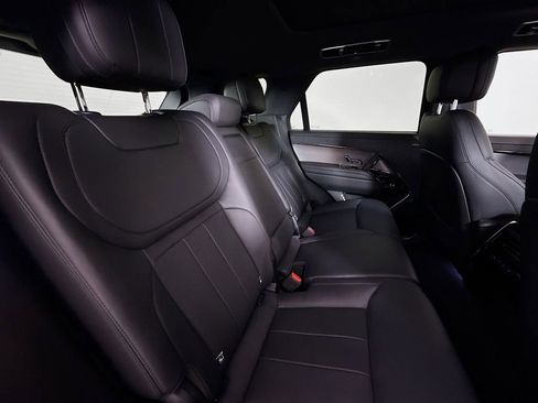 Used 2025 Land Rover Range Rover Sport SE image 29