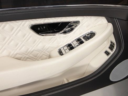 Used 2021 Bentley Continental GT image 37