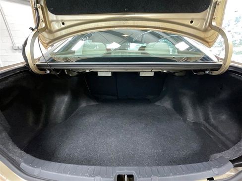 Used 2012 Toyota Corolla LE image 18