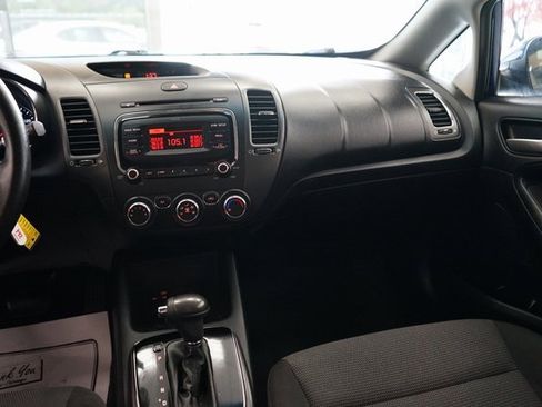 Used 2018 Kia Forte LX image 8