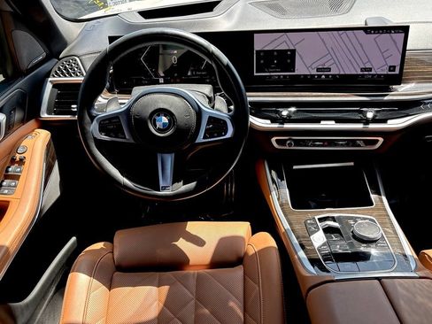 Used 2024 BMW X5 sDrive40i w/ M Sport Package RWD image 11