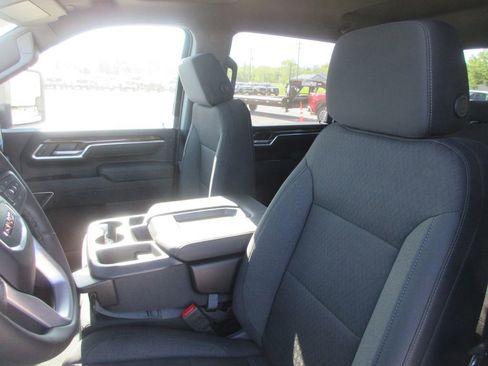 New 2026 GMC Sierra 2500 SLE w/ SLE Value Package; image 12