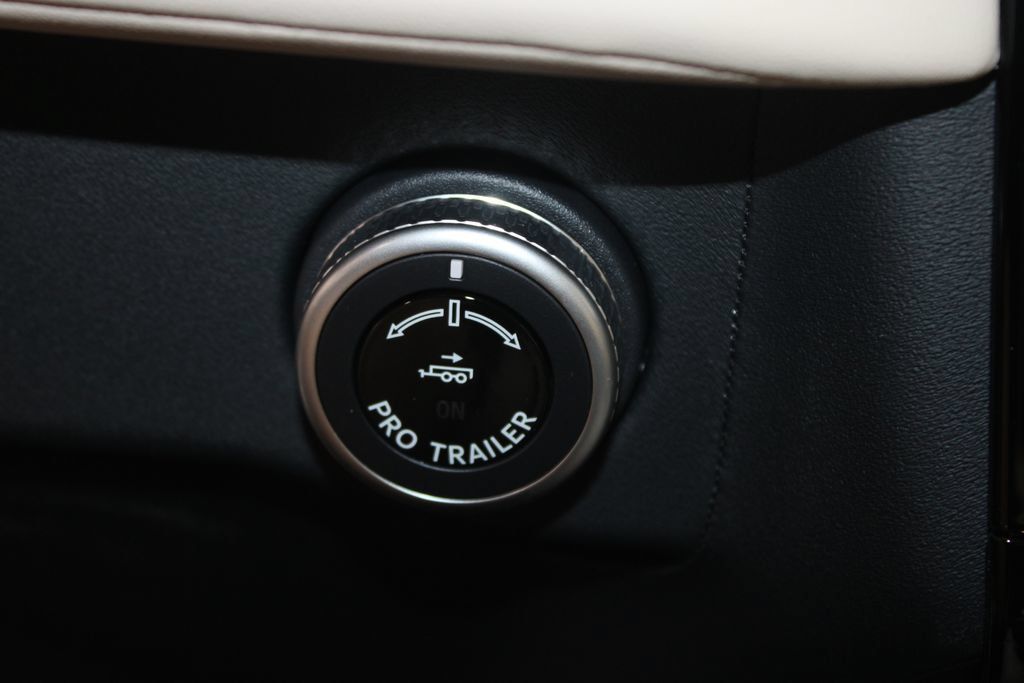 New 2027 Lincoln Navigator Premiere RWD image 45