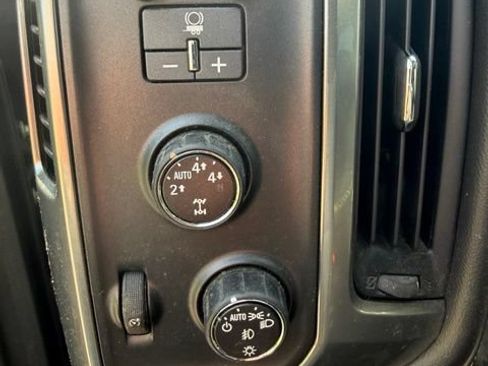 Used 2015 Chevrolet Silverado 1500 LTZ AWD/4WD image 11