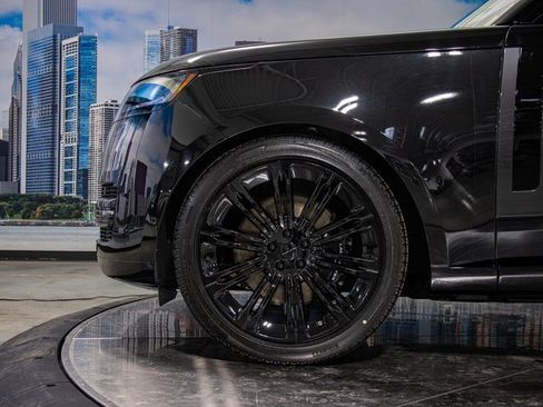 New 2026 Land Rover Range Rover SE image 7